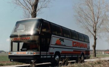 einer der ersten Busse von Grimm Reisen