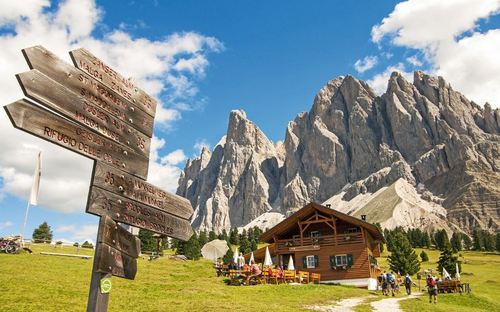 Dolomiten - Berggasthof - © canebisca - Fotolia