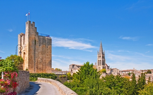 Stadtbild von Zentrum von Saint-Emilion, Frankreich - © slava - Fotolia
