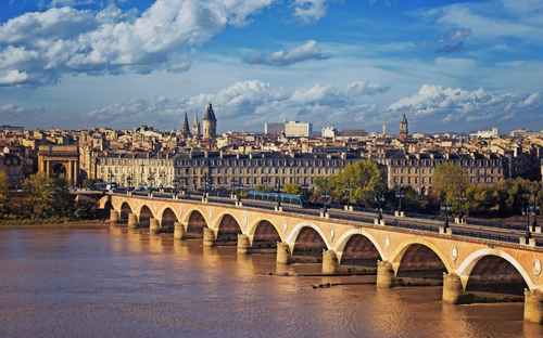 Bordeaux von oben gesehen - © allfortof - stock.adobe.com