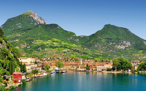 Riva del Garda - Stadtbild - © vencav - Fotolia