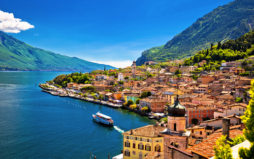 Limone - Schifffahrt - ©xbrchx - stock.adobe.com