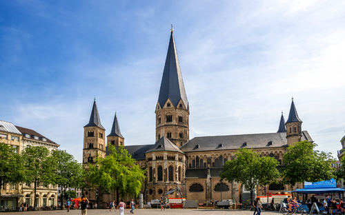 Bonner Münster - © Sina Ettmer - stock.adobe.com