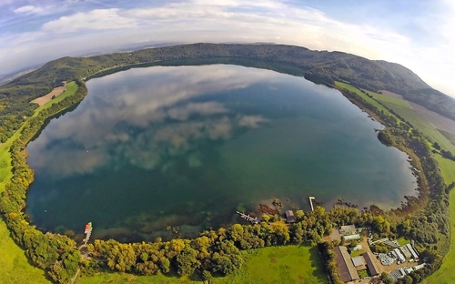 Vulkaneifel - Laacher See - © bbsferrari - Fotolia