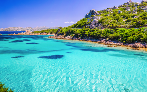 La Maddalena - Küste - © Igor Tichonow - stock.adobe.com