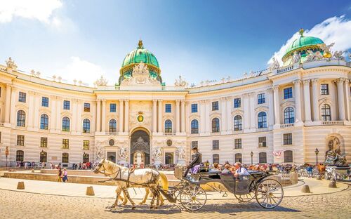 Wiener Hofburg - Fiaker - © pure-life-pictures - Fotolia