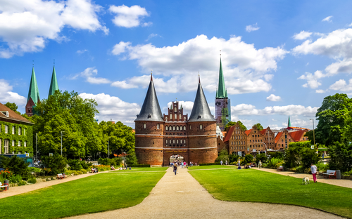 Lübeck - Holstentor - © Sina Ettmer - stock.adobe.com