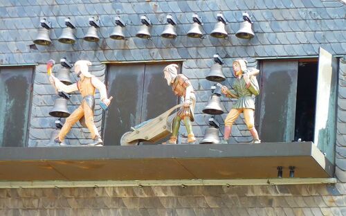 Goslar - Glockenspiel am Kaiserringhaus