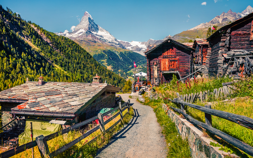Blick auf das Matterhorn - © Andrew Mayovskyy - stock.adobe.com