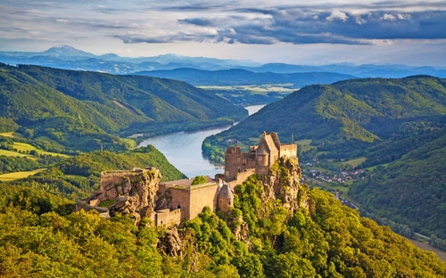 Wachau - Schlossruine Aggstein - © JFL Photography - stock.adobe.com