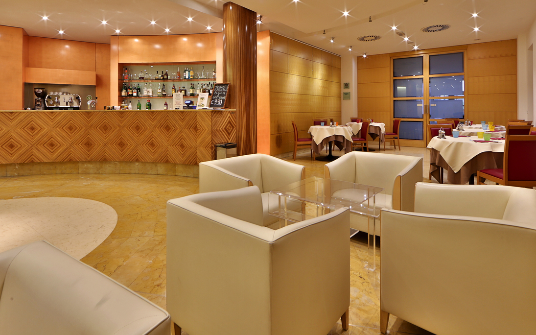 Crown Plaza Venice East - Bar