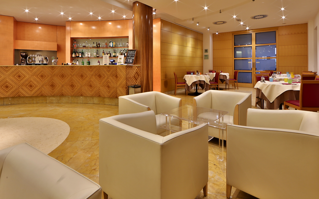 Crown Plaza Venice East - Bar