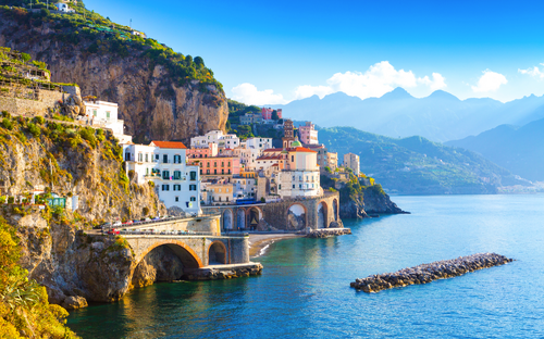 Blick auf Amalfi - ©proslgn - stock.adobe.com