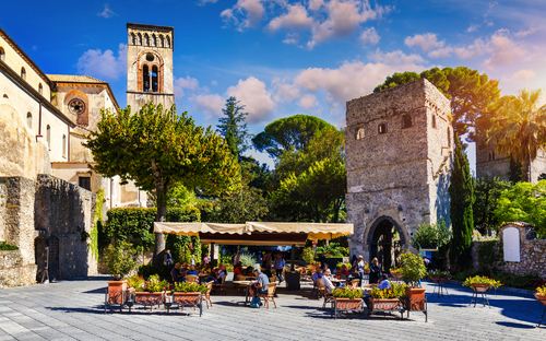 Ravello - Platz - © Liubomir Paut