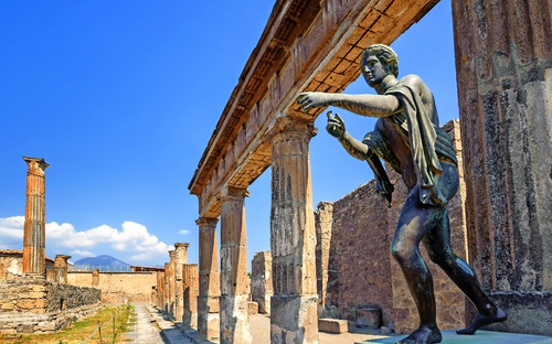 Pompeji - Ruinen des Apollo Tempels - © Boris Stroujko - stock.adobe.com