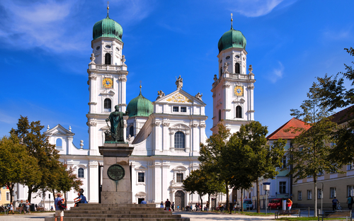 Passau - Dom St. Stephan - ©EKH-Pictures - stock.adobe.com
