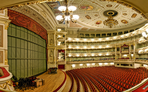 Dresden - Innenbereich der Semperoper - © kivi80 - Fotolia
