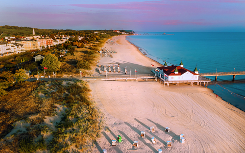 Ahlbecker Strand mit Seebrücke - ©motivthueringen8 - stock.adobe.com