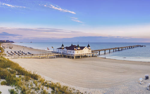 Ahlbeck - Strand mit Seebrücke - ©motivthueringen8 - stock.adobe.com