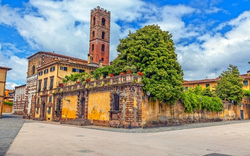 Lucca - Platz von St. Martino - © Sergey Belov - stock.adobe.com