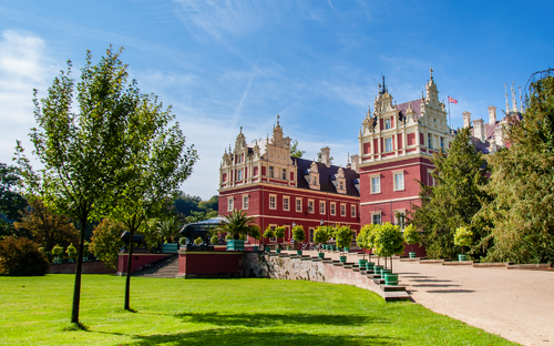Bad Muskau - Schloss im Fürst-Pückler-Park - © Erik Schumann - stock.adobe.com