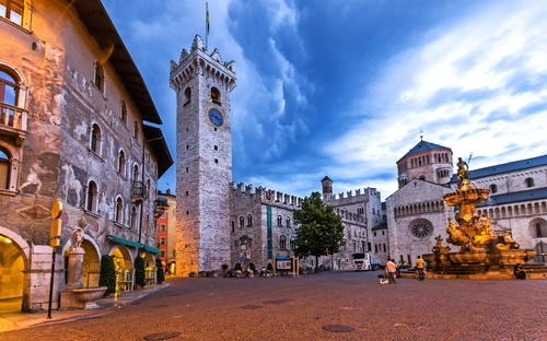 Trient - Palazzo Pretorio - © lucianofochi - Fotolia