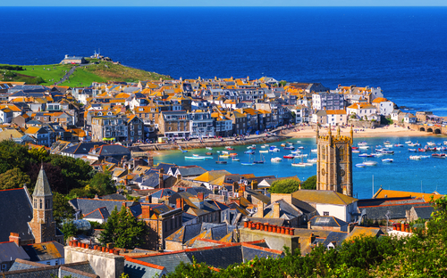 St. Ives - Blick auf die Stadt - © Boris Stroujko - stock.adobe.com