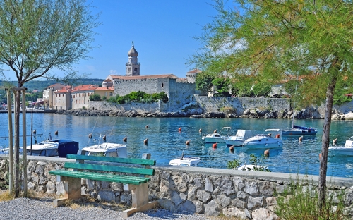 Blcik auf Krk-Stadt - © travelpeter - Fotolia