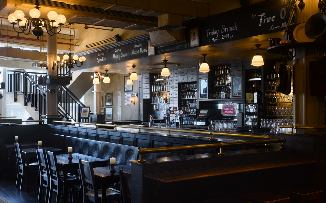 Crowne Plaza Dubai Festival City - Belgian Café