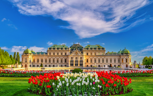 Wien - Schloss Belvedere  - © Noppasinw - stock.adobe.com