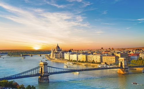 Budapest - Stadtansicht - © marinadatsenko - stock.adobe.com