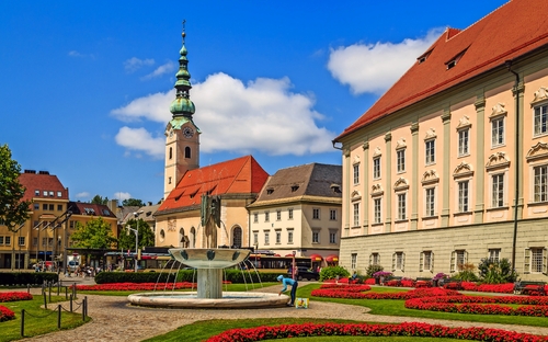 Klagenfurt - Kiki-Kogelnik-Brunnen - © seder_3107 - Fotolia