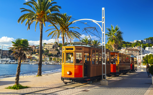 Port de Sóller - Straßenbahn - © proslgn - stock.adobe.com