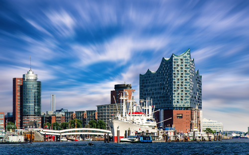 Elbphilharmonie - ©dietwalther - stock.adobe.com
