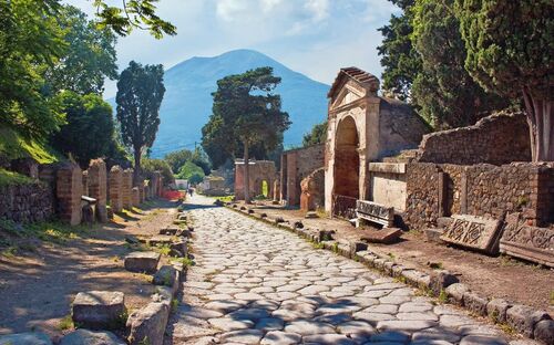 Pompeji - Vesuv - © Shjmyra - Fotolia