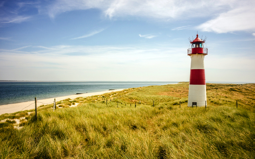 List - Leuchtturm - © andhall - stock.adobe.com