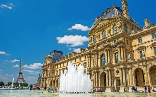 Louvre-Museum - © Alexi Tauzin - stock.adobe.com