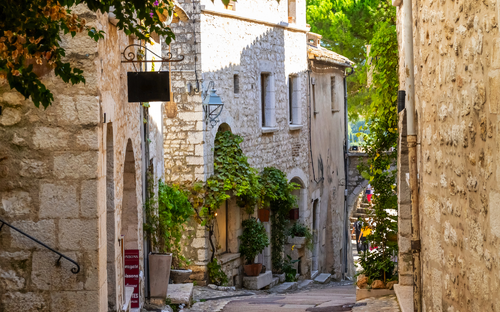 Saint-Paul-de-Vence - Gasse - © Kirk Fisher - stock.adobe.com