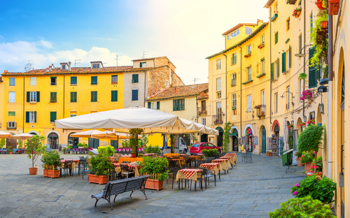 Lucca - Piazza dell' Anfiteatro - ©fotosaga - stock.adobe.com