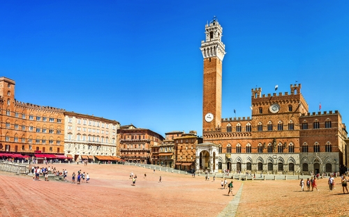 Siena - Piazza del Campo - © Delphotostock - stock.adobe.com