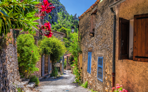 Provence - Marerische Gasse - © Tomas Marek - stock.adobe.com