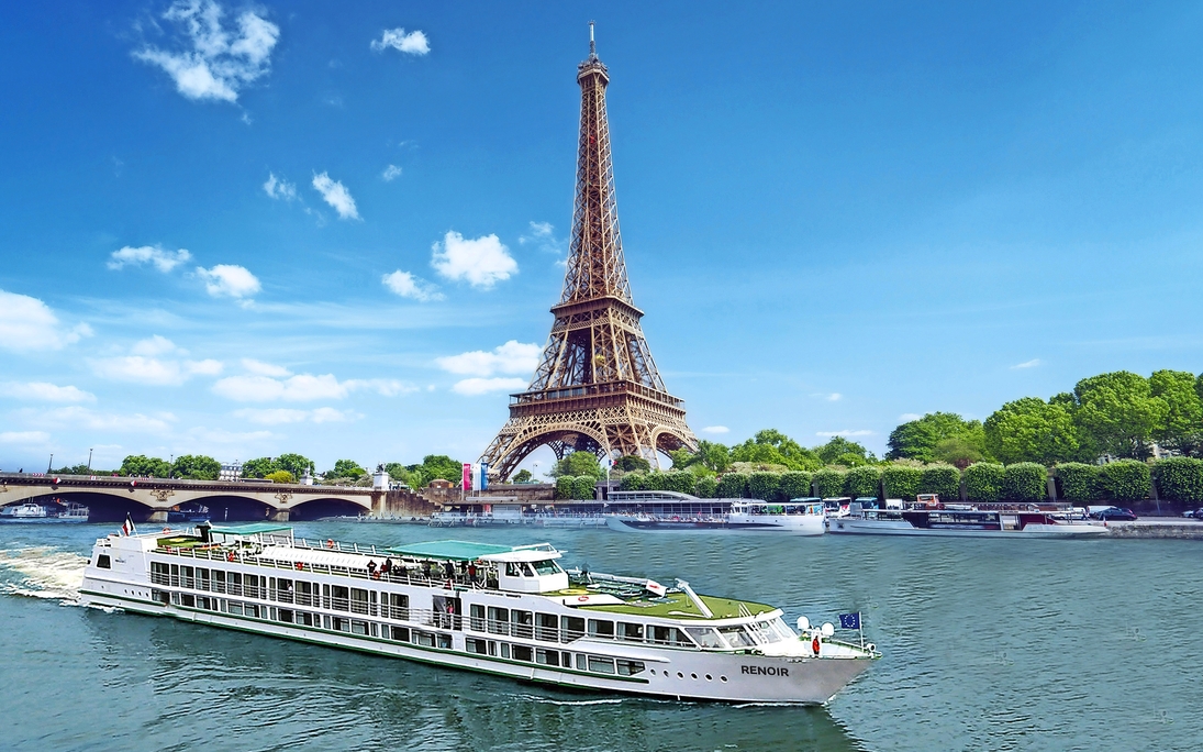 MS Renoir auf der Seine