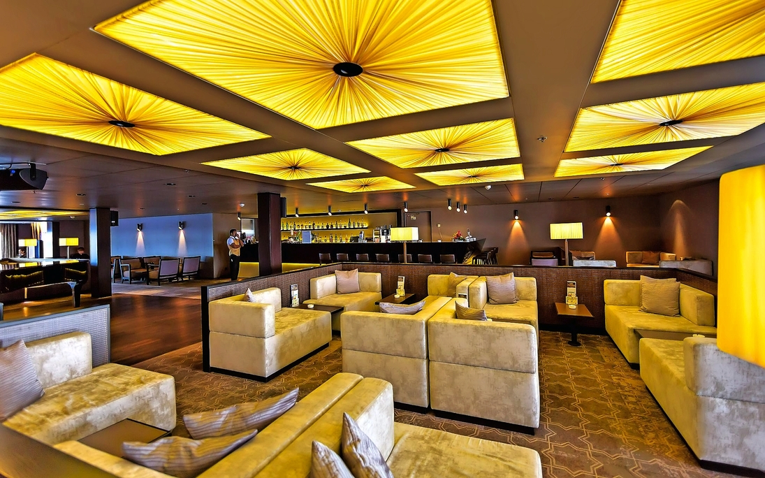 MS Artania - Bar