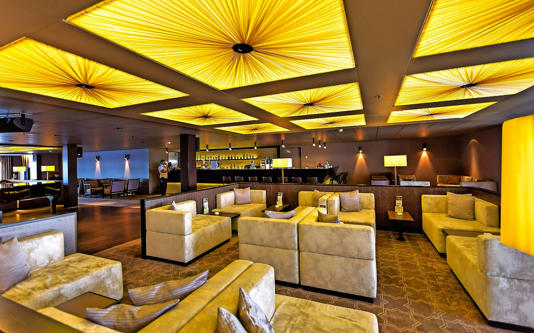 MS Artania - Bar