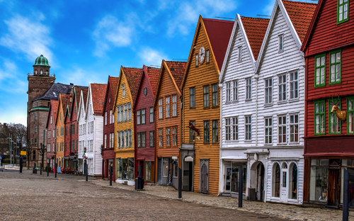 Bergen - Holzhäuser - © Nancy Pauwels - stock.adobe.com