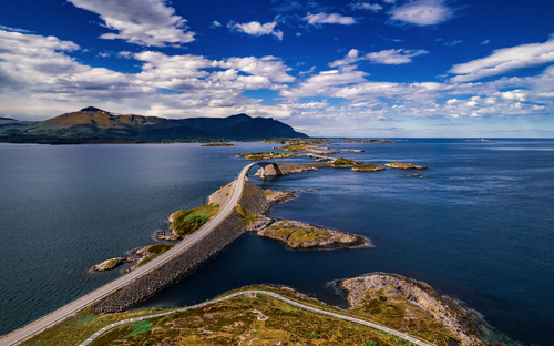Atlantikstraße in Norwegen - ©Andrey Armyagov - stock.adobe.com
