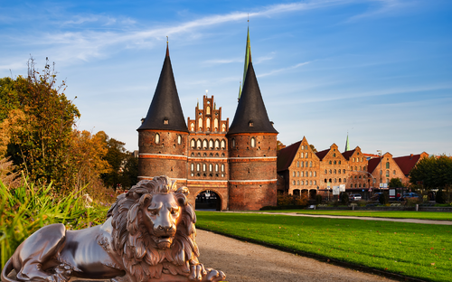 Lübecker Holstentor - © EKH-Pictures