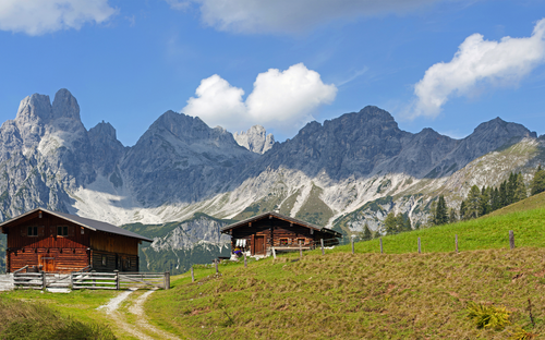 Bergpanorama - ©christakramer - stock.adobe.com