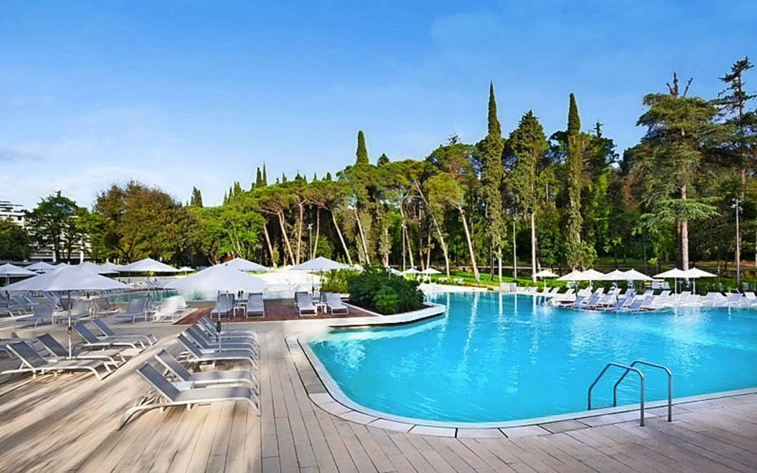 Hotel Eden - Außenpoolbereich