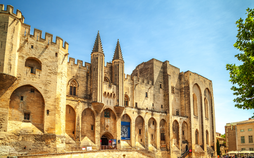 Avignon - Papstpalast  - © Sina Ettmer - stock.adobe.com